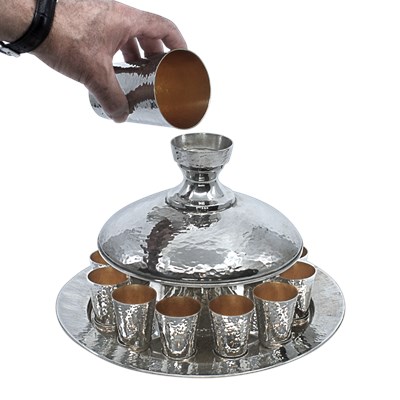 מחלק יין כסף סטרלינג 925 עבודת יד ריקוע פטיש, מתאים ל-12 אורחים ניתן להזמין לכל כמות אורחים
