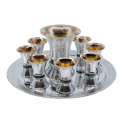 כוס יין לקידוש כסף טהור עם 8-12 כוסות קטנים לחלוקת היין אחרי הקידוש עשוי בעבודת יד ריקוע נקודות בשילוב אבני מלאכיט 6753